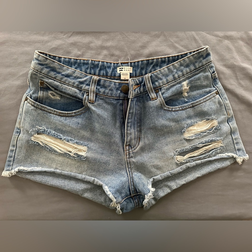 🦋BILLABONG SHORTS🦋